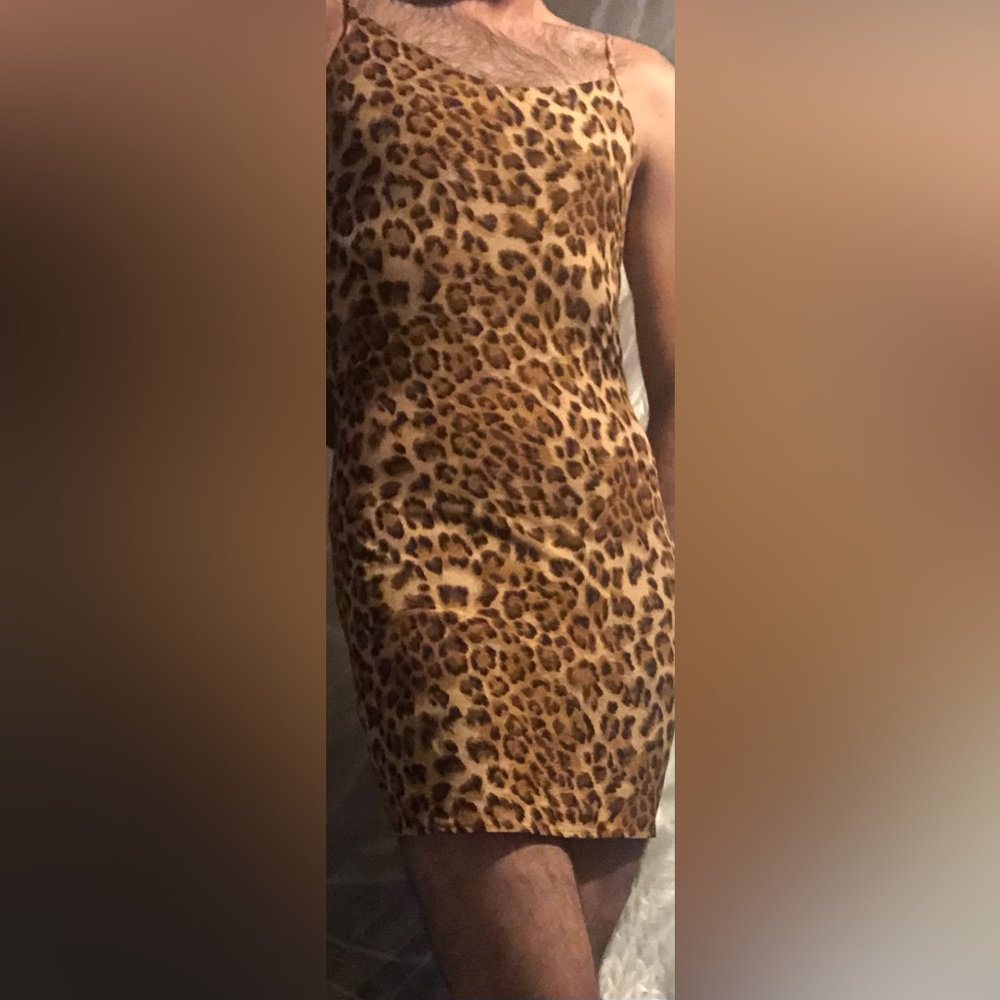 Short & Tight Leopard Print Dress (like new)